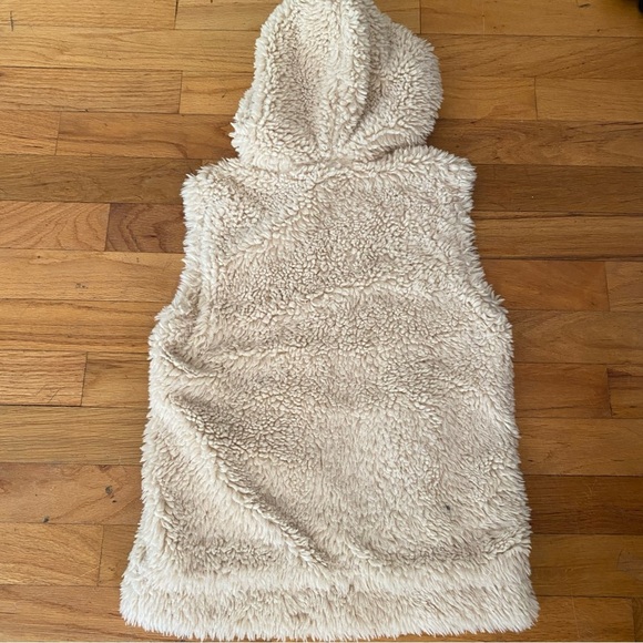 Mini Boden Sherpa Hooded Vest - Picture 4 of 4